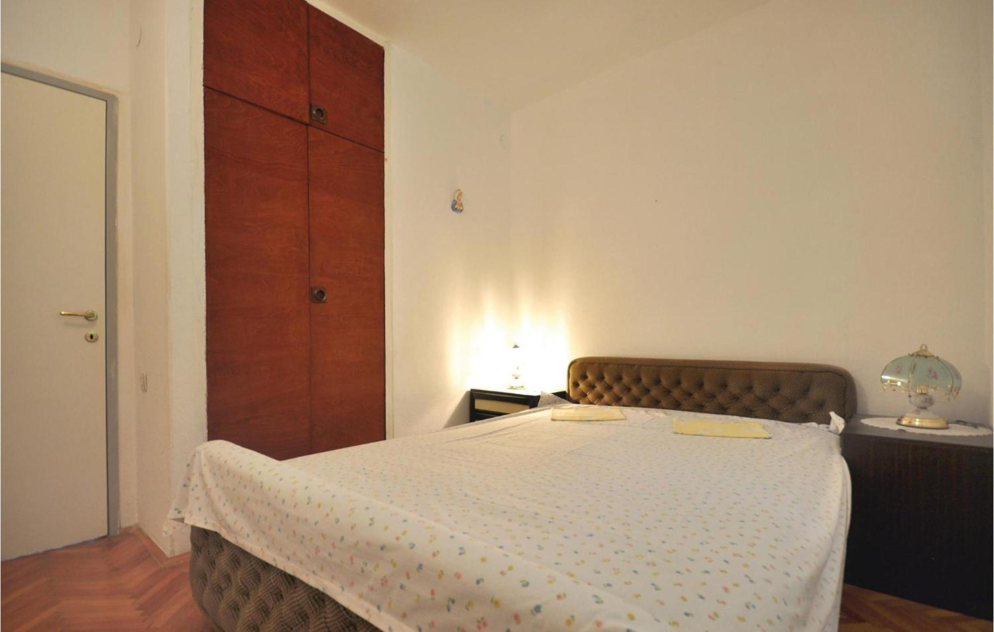 Awesome Home In Seget Vranjica With Wifi المظهر الخارجي الصورة